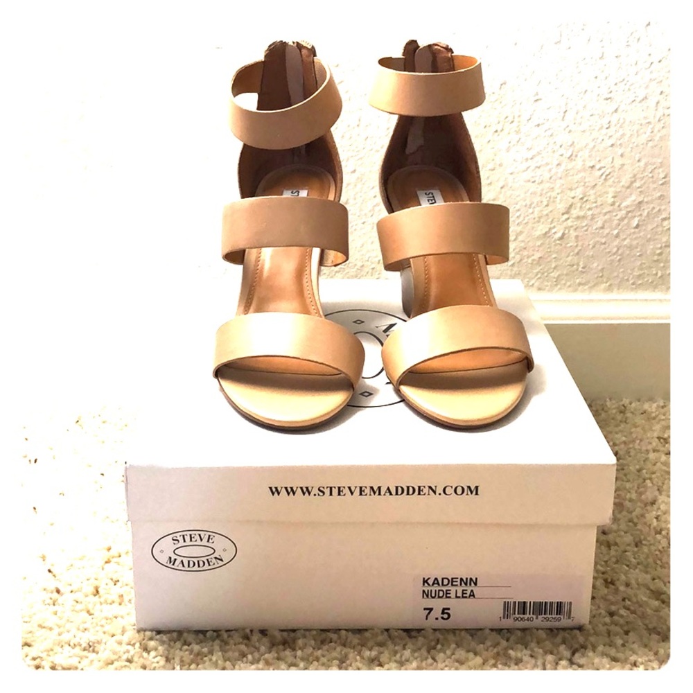Steve Madden sandal wedge shoes